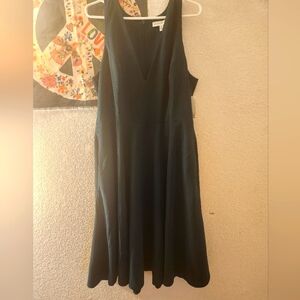 Dress the Population Women's Catalina Solid Sleeveless Fit & Flare Midi Dress